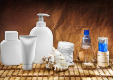 Common Harmful Ingredients in Inorganic Skincare Products and Their Effects